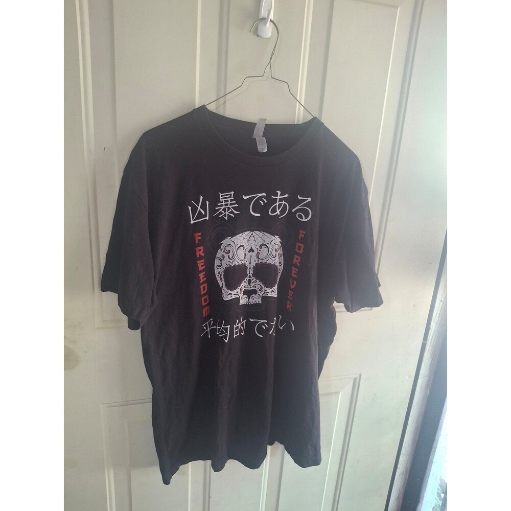 Black t-shirt